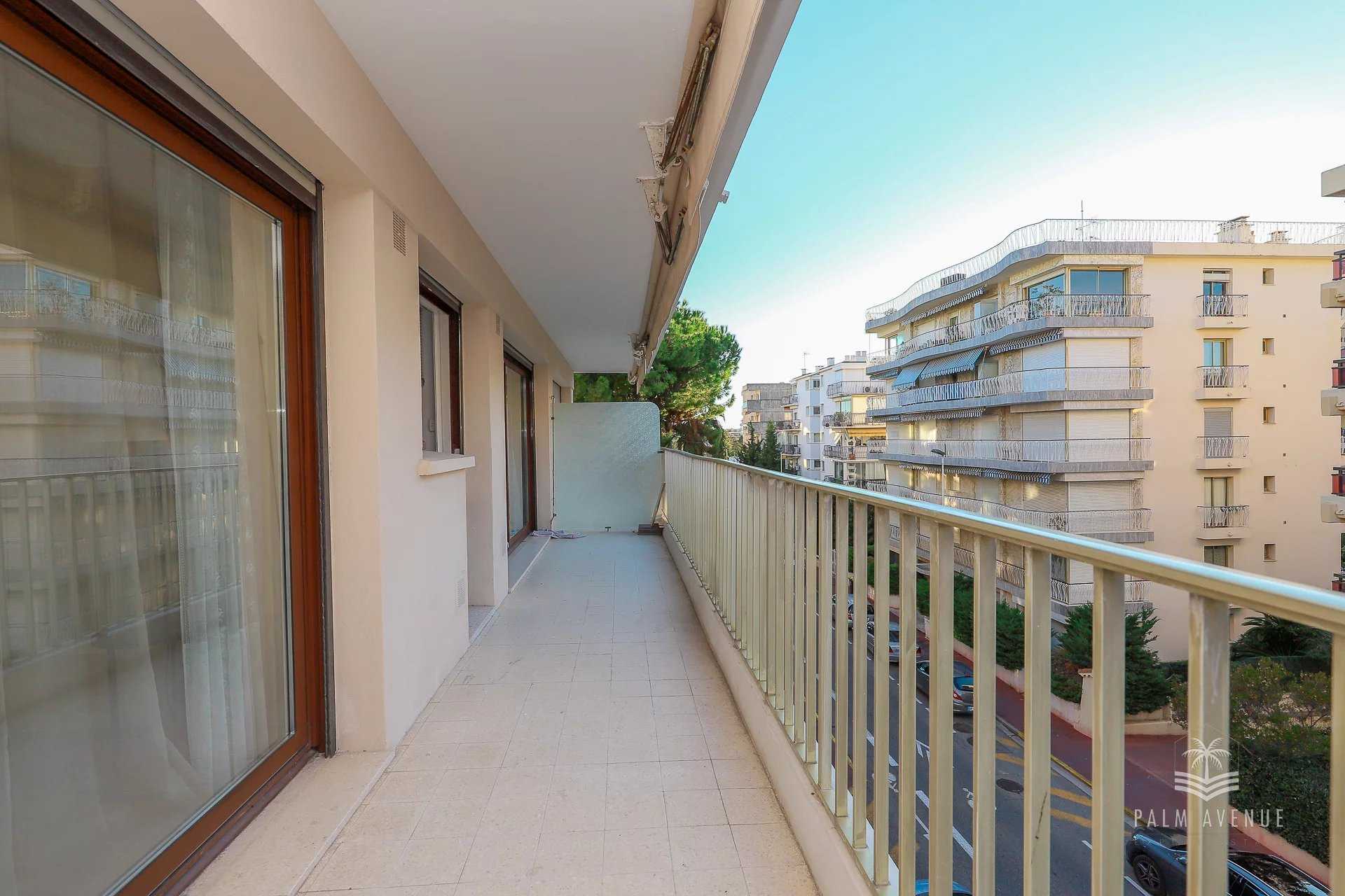Residential in Cannes, Alpes-Maritimes 12415117