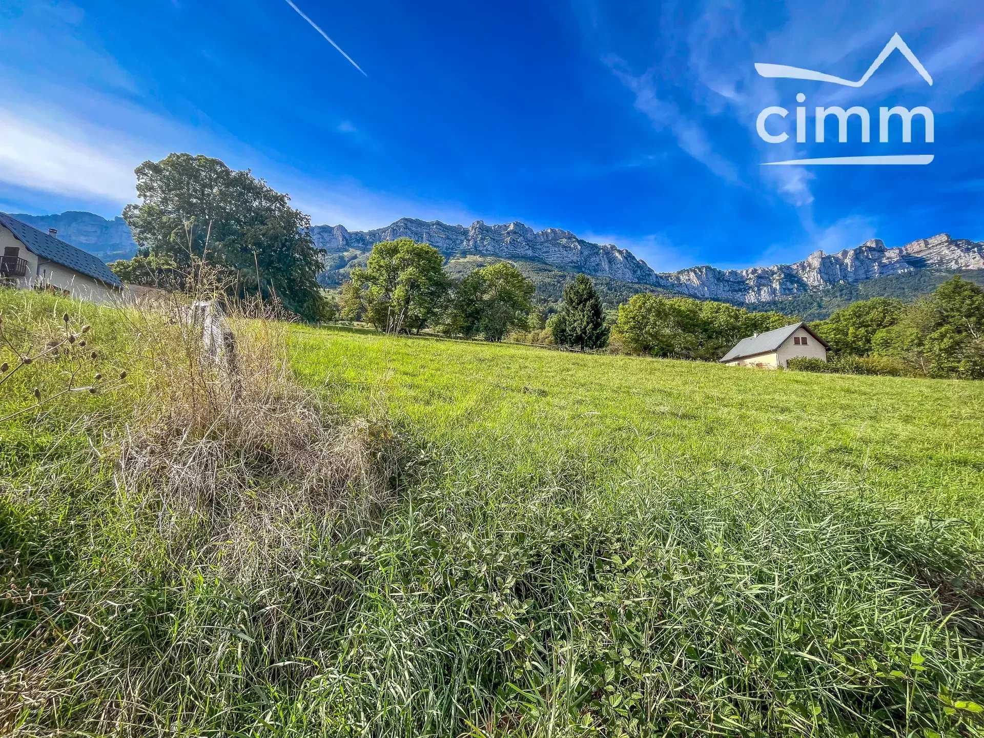 Land in Le Chatain, Auvergne-Rhone-Alpes 12415120