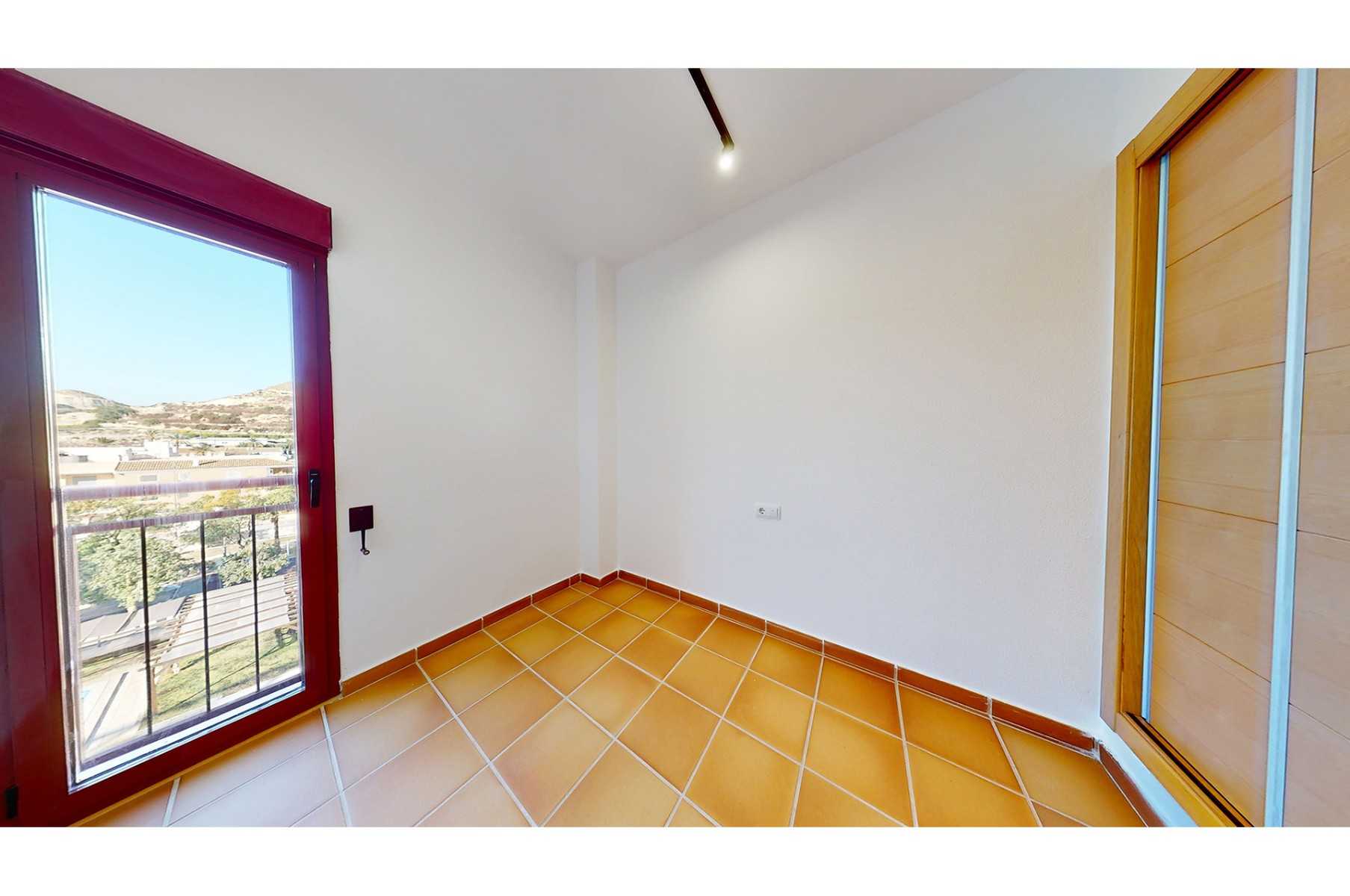 Condominium in , Región de Murcia 12416132