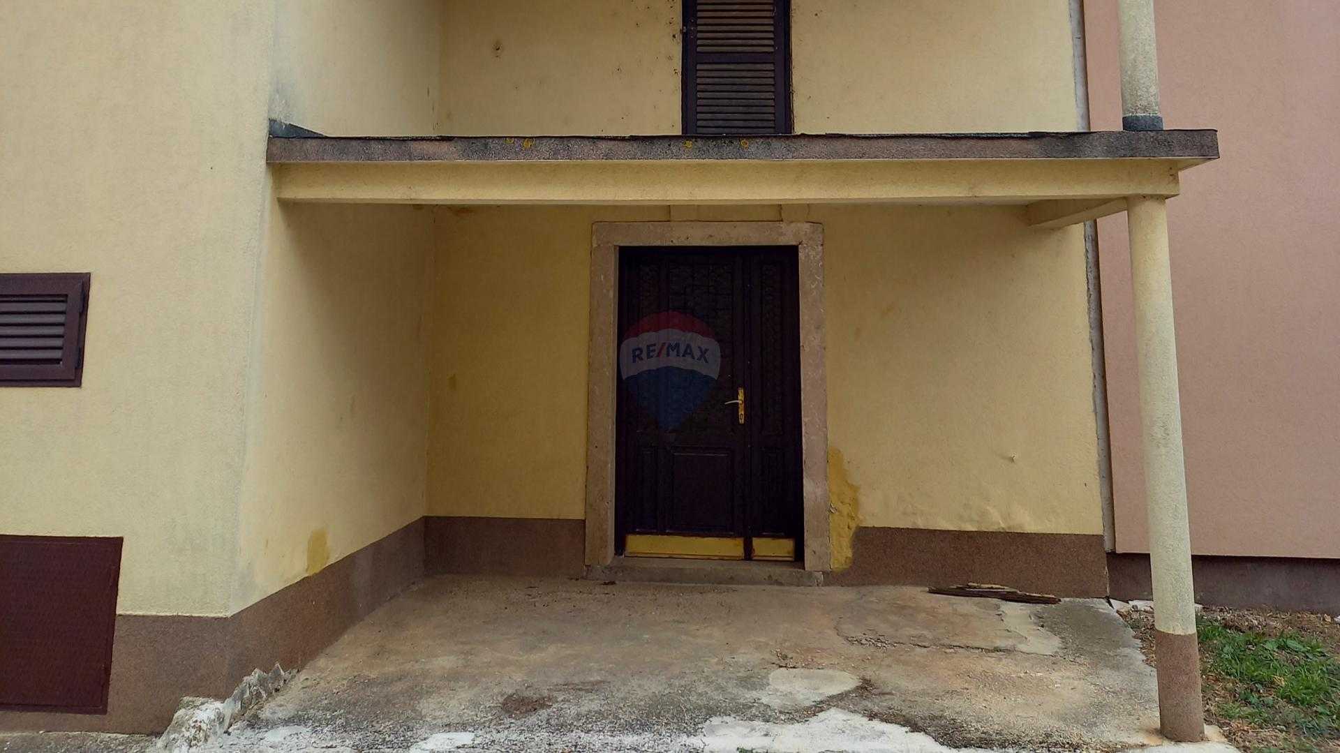 casa en Brtoniglá, Istarska Županija 12416754