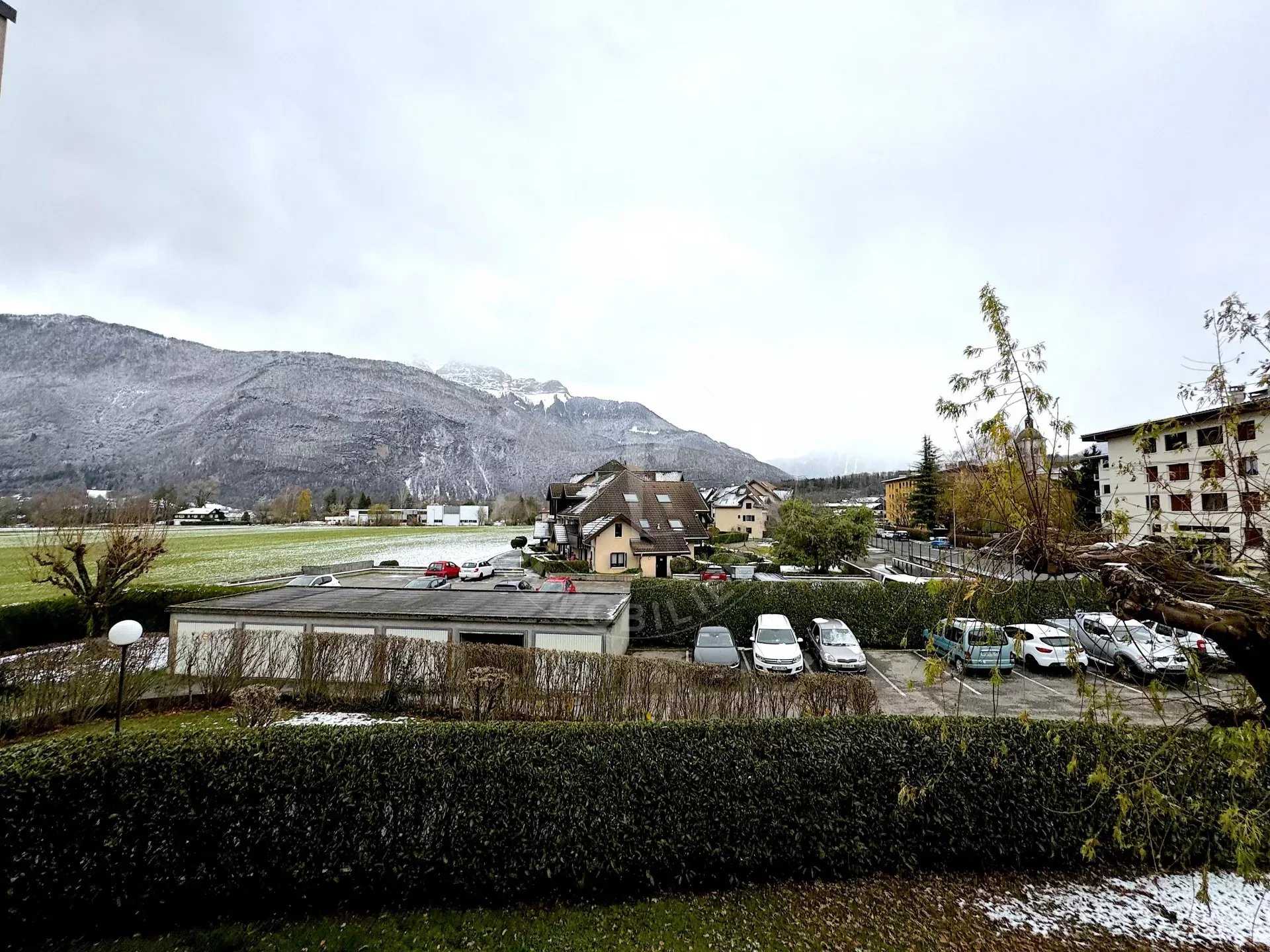 Eigentumswohnung im Doussard, Haute-Savoie 12417257