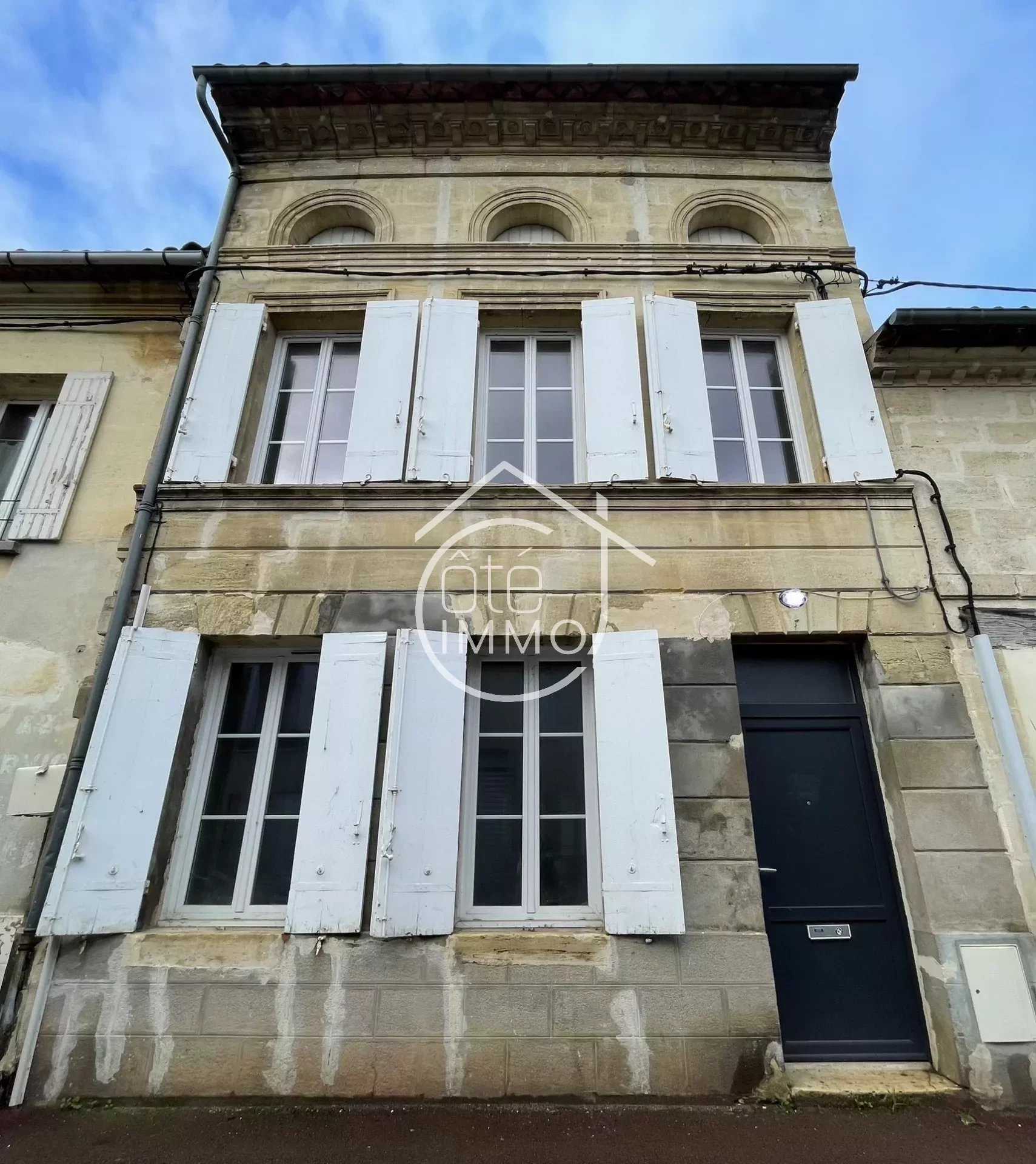 Multiple Houses in Castillon-la-Bataille, Gironde 12417377