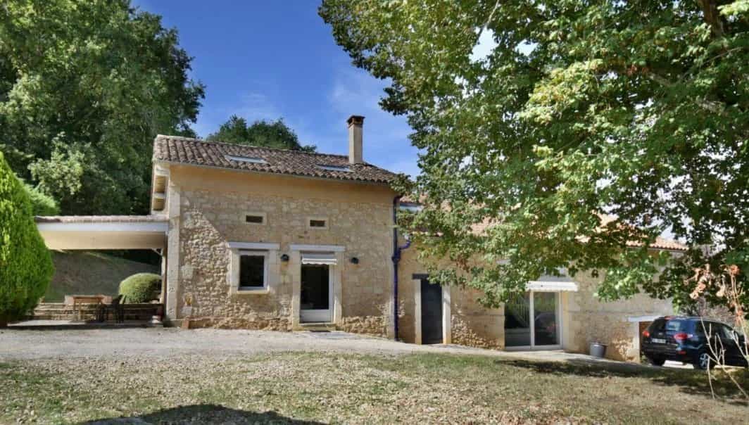 House in Les Lèches, Dordogne 12417386
