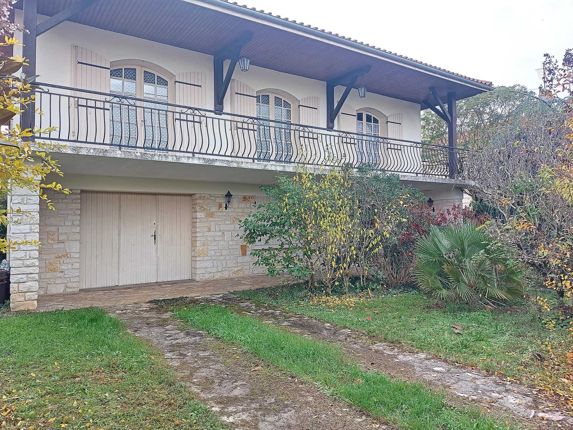 房子 在 Pineuilh, Gironde 12417436