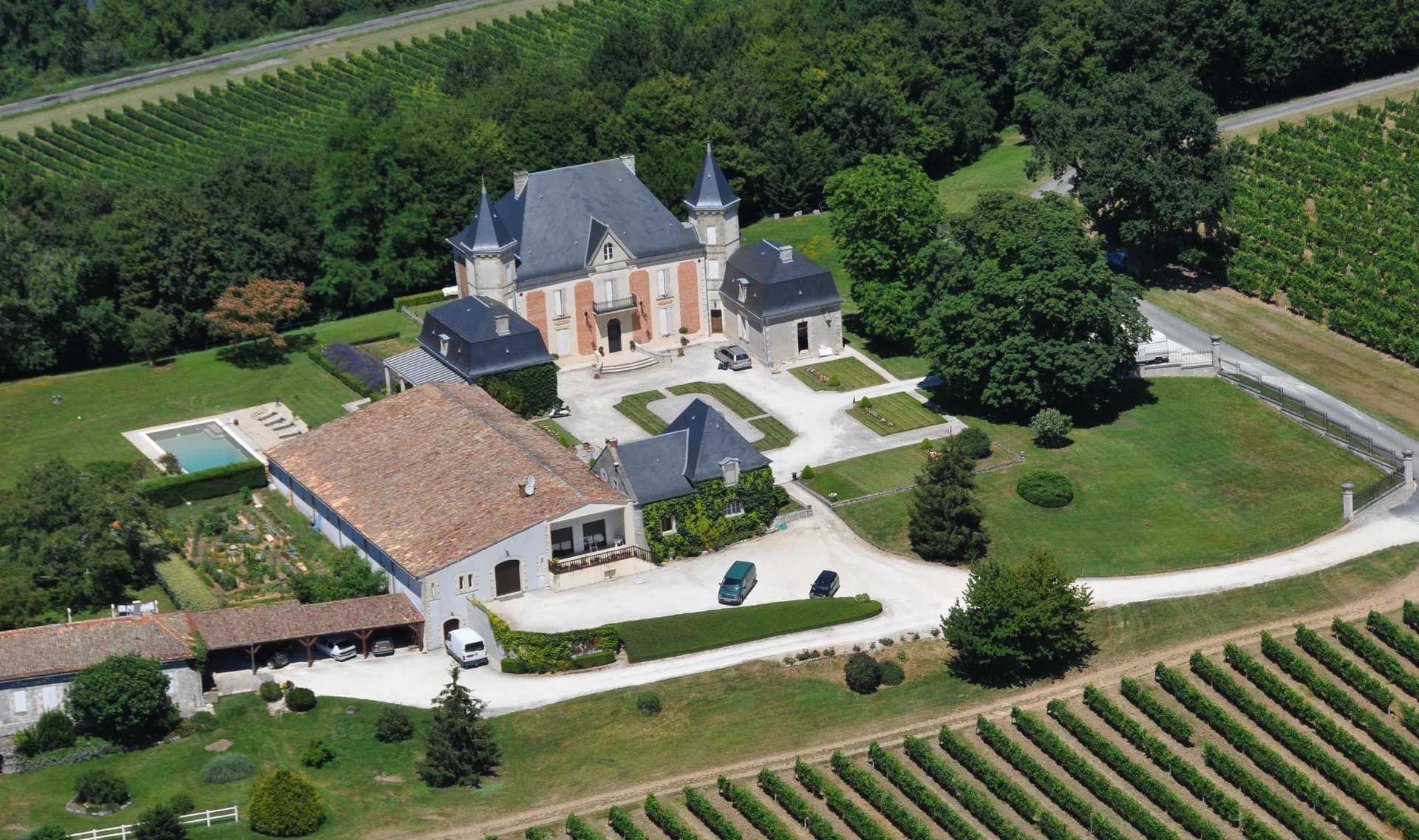 Huis in Sainte-Foy-la-Grande, Nouvelle-Aquitaine 12417442