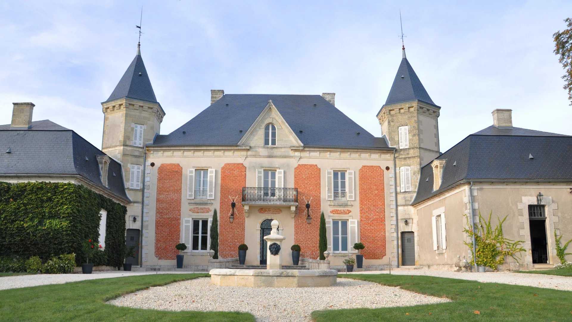 Casa nel Sainte-Foy-la-Grande, Nouvelle-Aquitaine 12417442