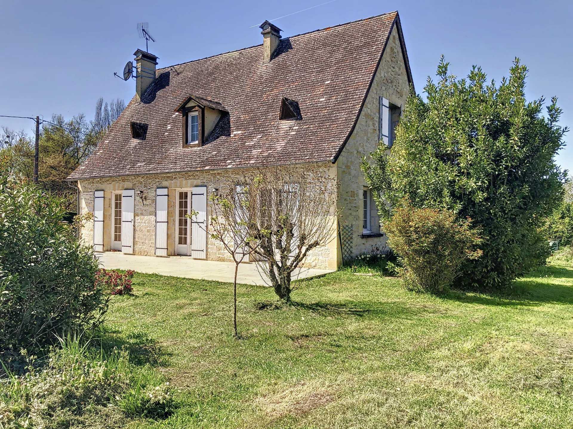 Casa nel Port-Sainte-Foy-et-Ponchapt, Nuova Aquitania 12417454