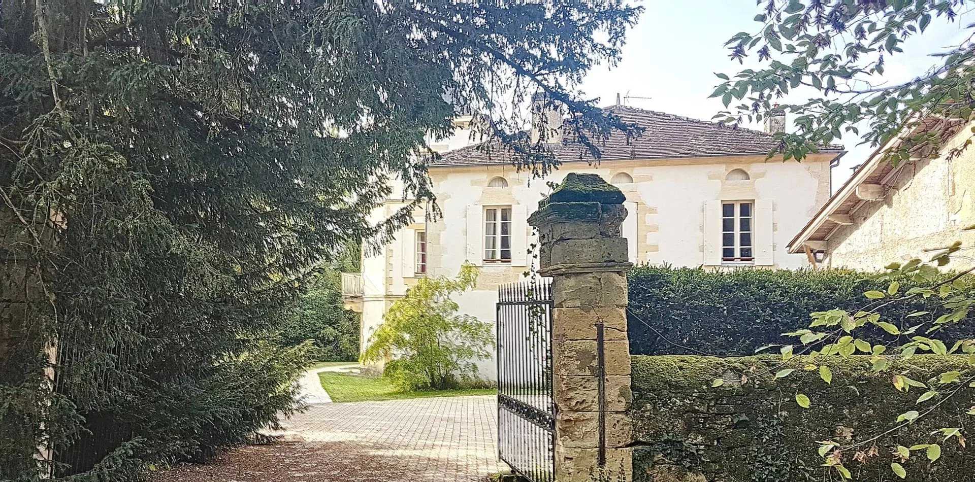 Будинок в Montcaret, Nouvelle-Aquitaine 12417471