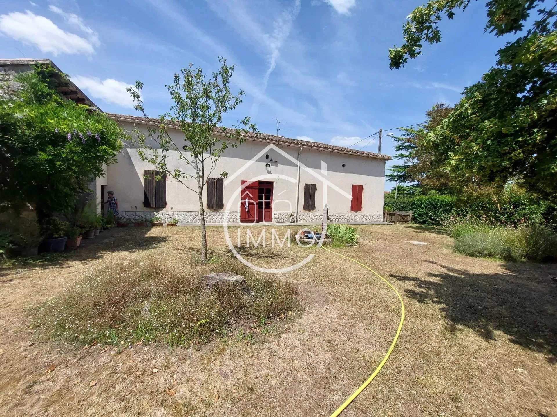 Asuinrakennus sisään Saint-Philippe-du-Seignal, Gironde 12417483
