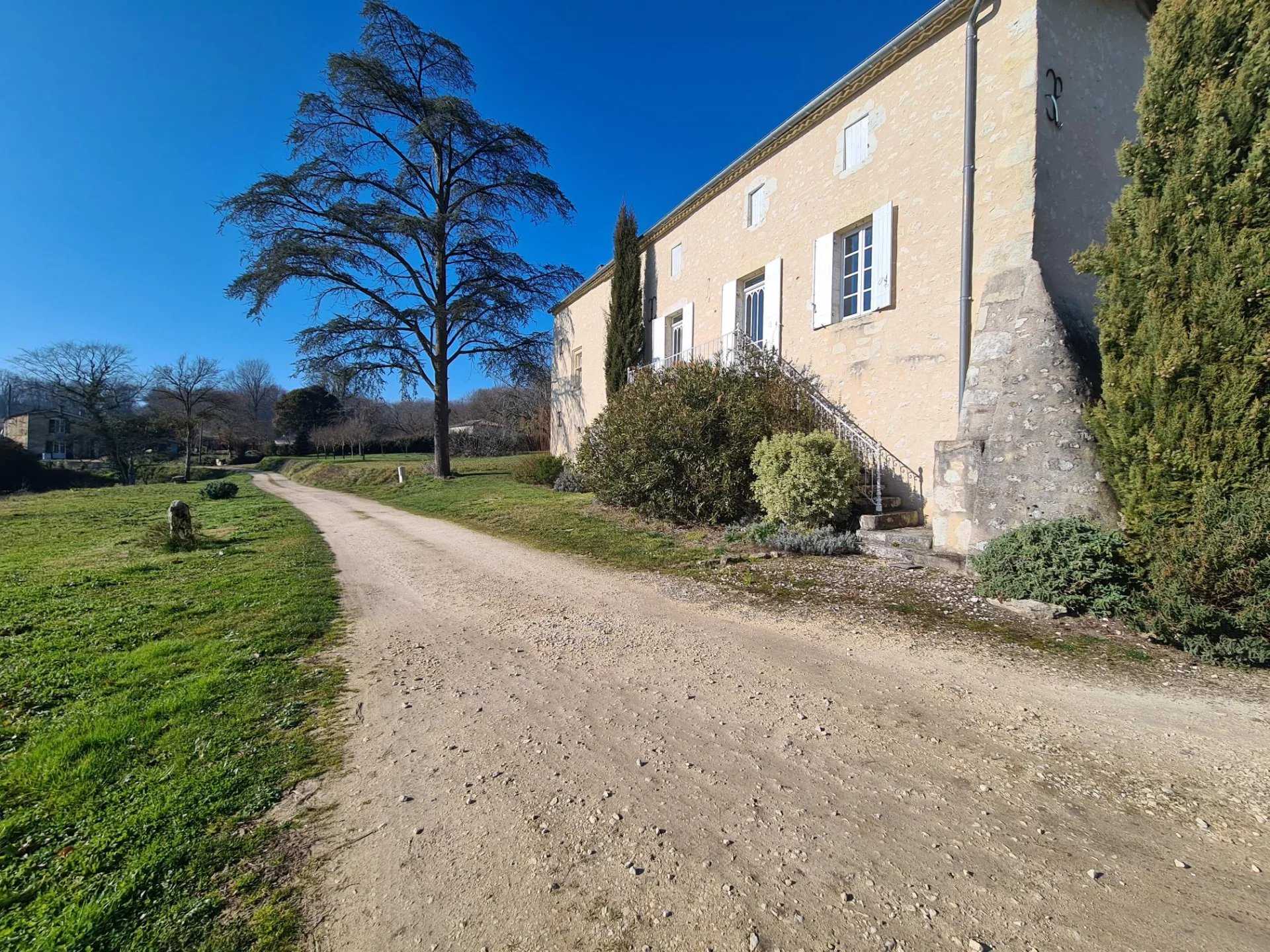 מגורים ב Montcaret, Dordogne 12417548