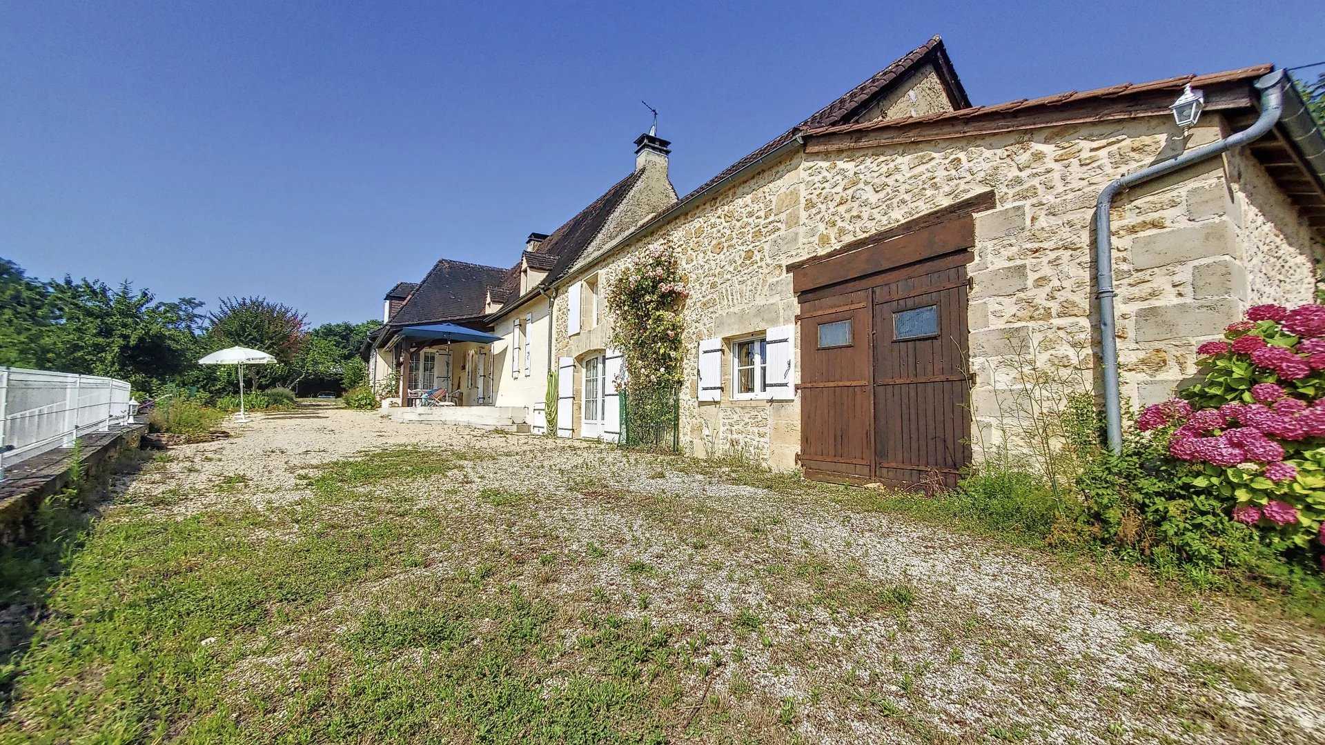 Résidentiel dans Sarlat-la-Canéda, Dordogne 12417593