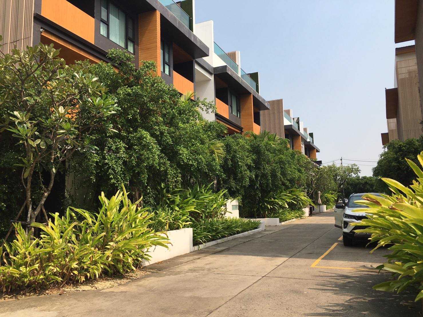 Condominium in Ban Yon, Chiang Mai 12418808