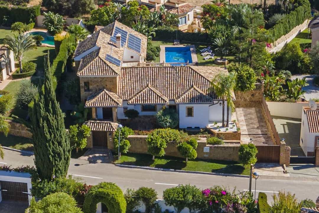 Casa nel Fuengirola, Andalusia 12419289