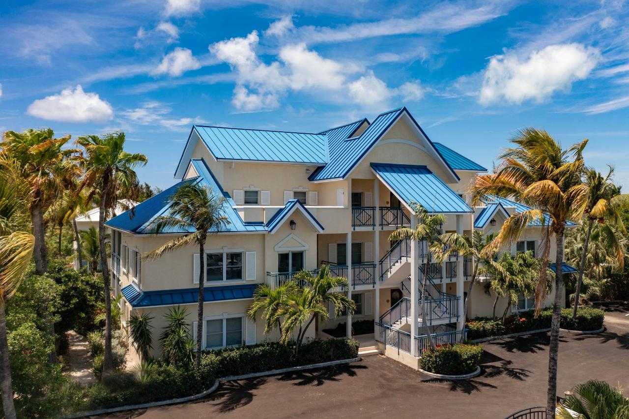 Condominium in Grace Bay, Caicos Islands 12420720