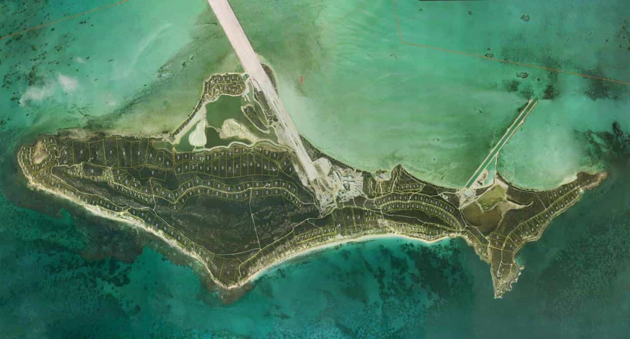 Land in , Caicos Islands 12420746