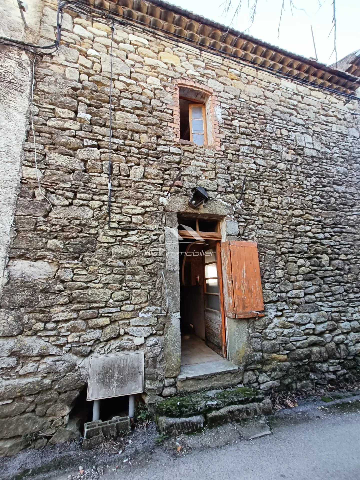 Rumah di Saint-Privat-des-Vieux, Oksitanie 12420938