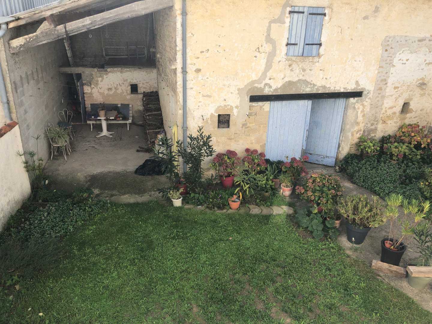 Hus i Loulay, Nouvelle-Aquitaine 12422335