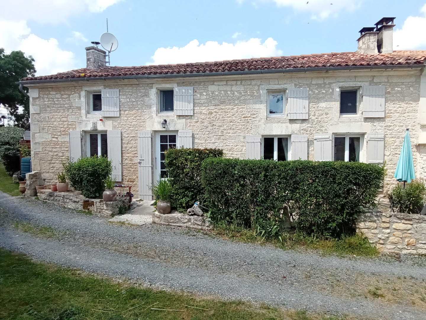 मकान में Saint-Savinien, Nouvelle-Aquitaine 12422355
