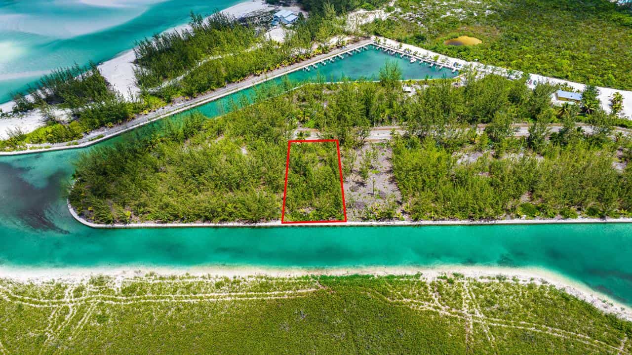 Land in Sandy Point, Caicos Islands 12422745