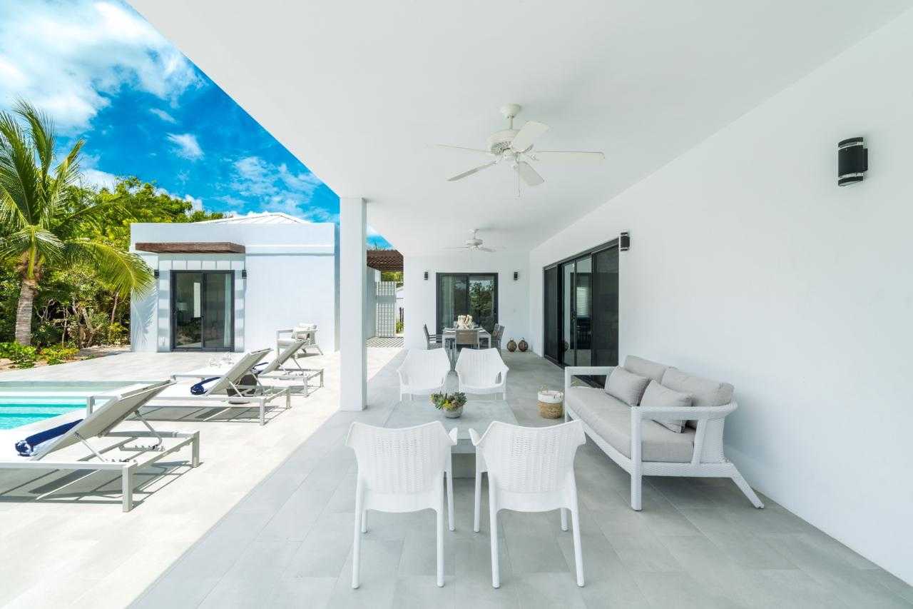 House in The Bight Settlement, Caicos Islands 12422772