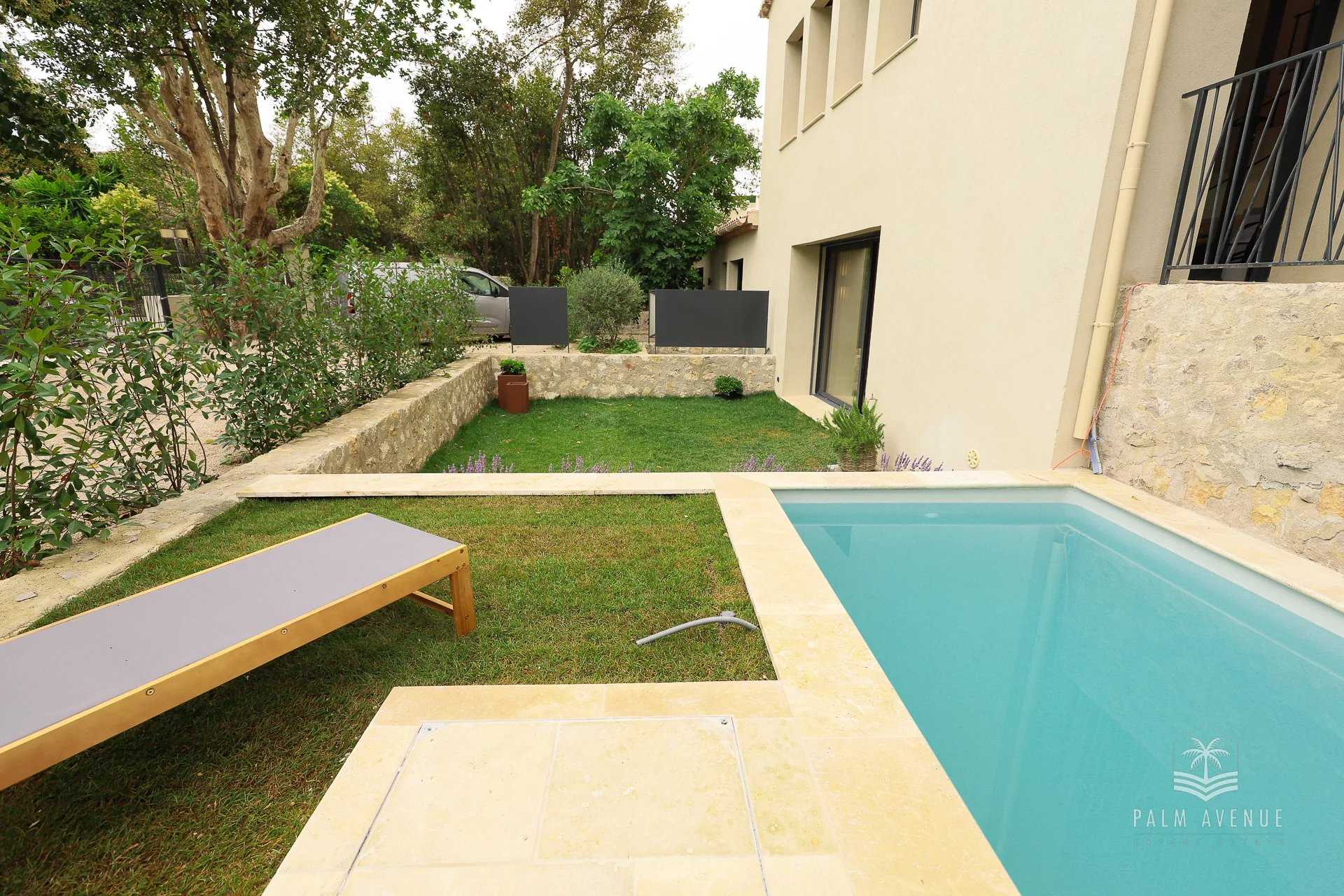 Multiple Houses in Cannes, Provence-Alpes-Cote d'Azur 12423103