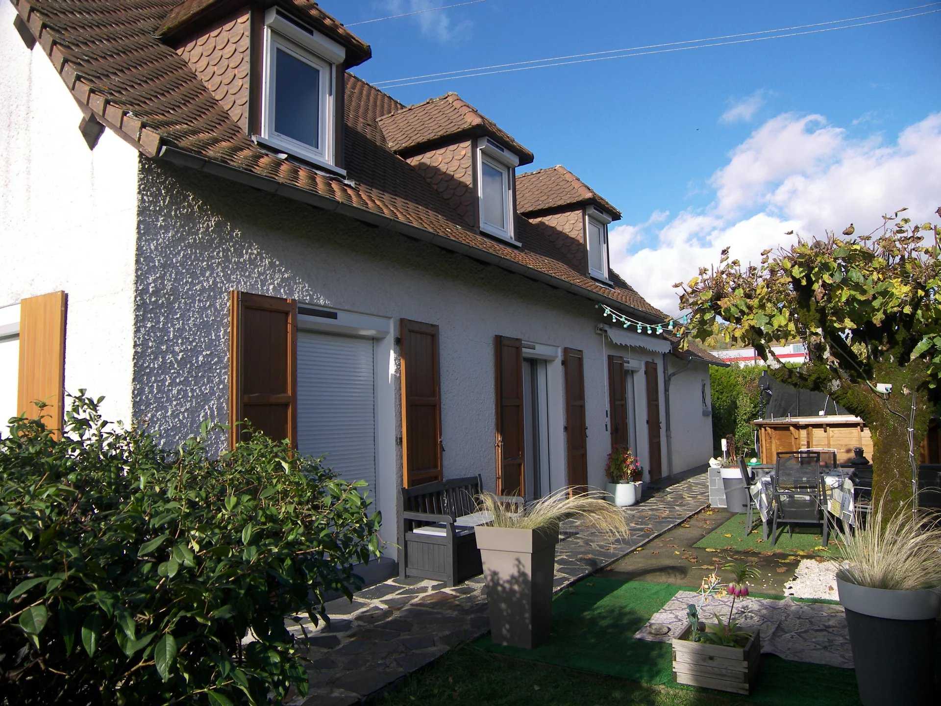 House in Aurillac, Auvergne-Rhone-Alpes 12423270
