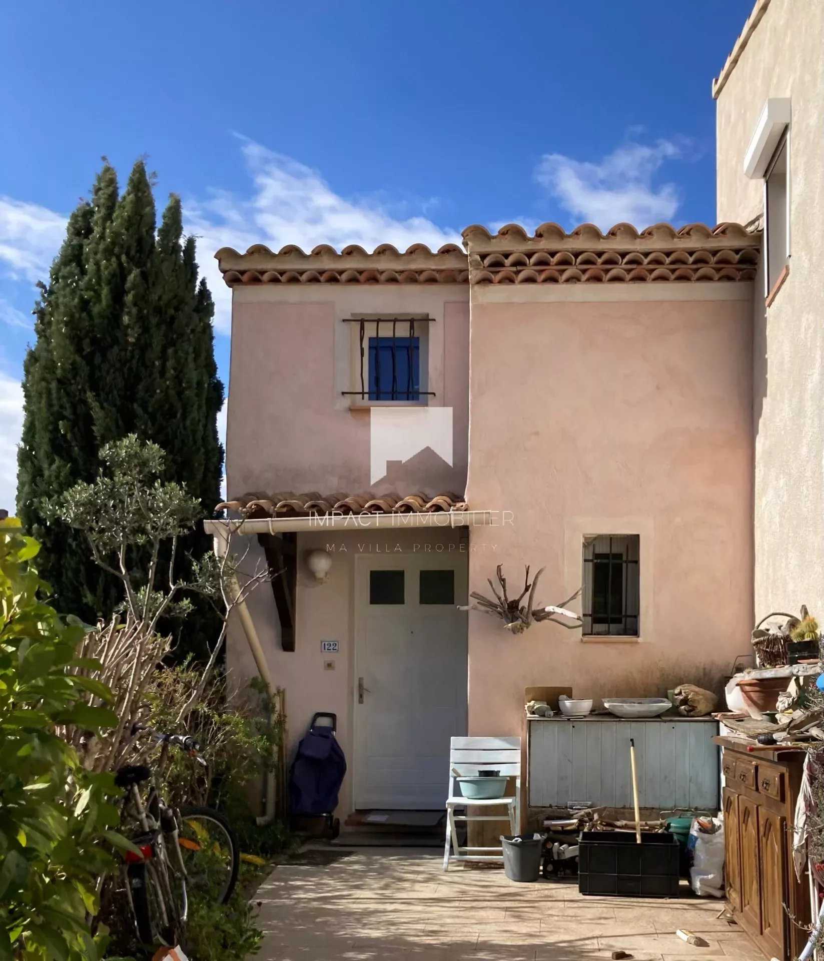 Huis in La Londe-les-Maures, Provence-Alpes-Côte d'Azur 12423272