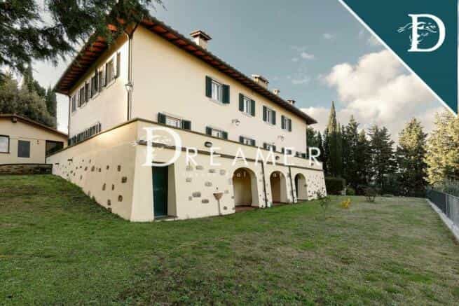 жилой дом в , Tuscany 12425997