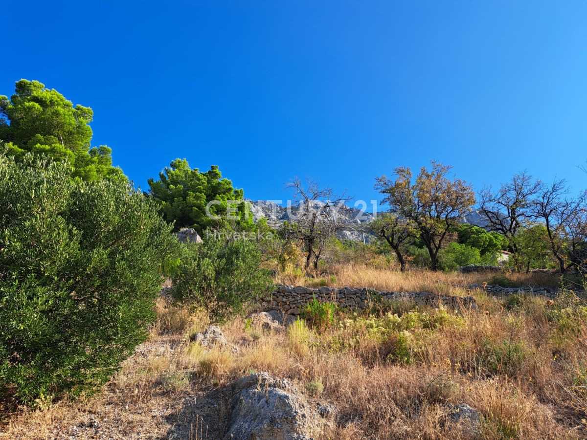 भूमि में Omiš, Split-Dalmatia County 12426368