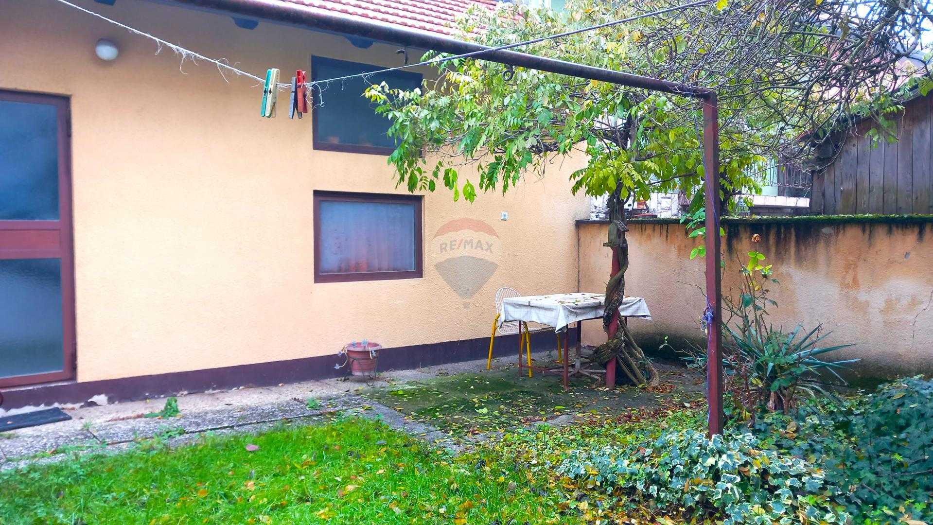 Huis in Remetinec, Zagreb, grad 12426817