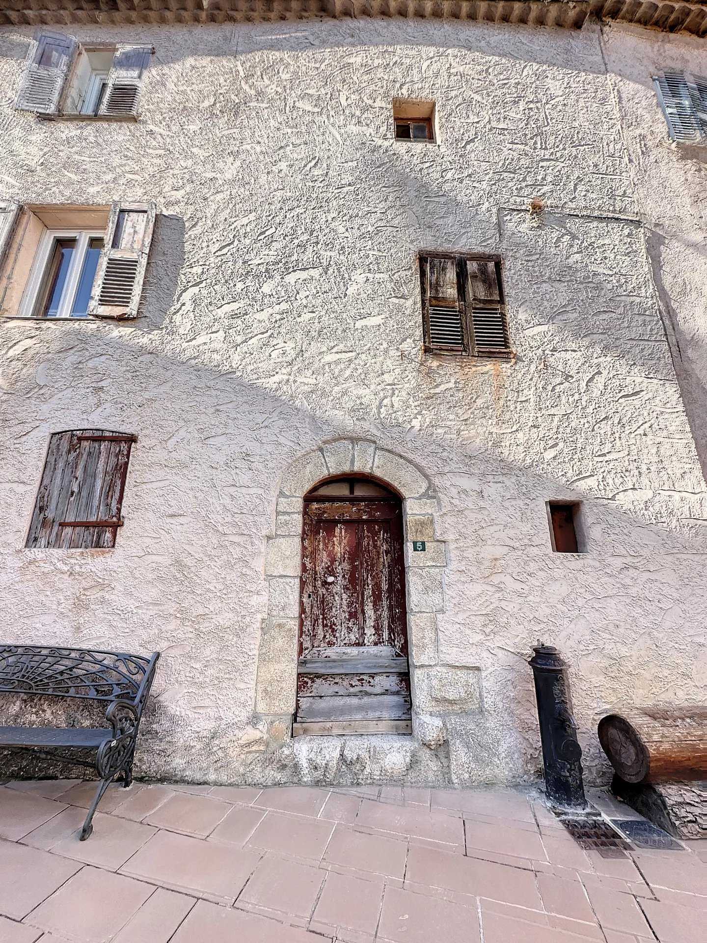 House in Brianconnet, Provence-Alpes-Cote d'Azur 12427687