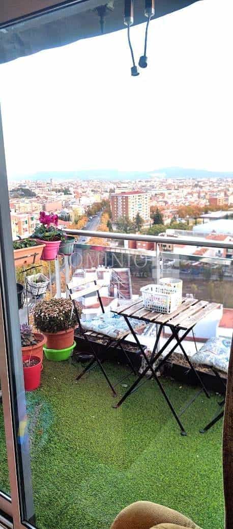 Condominium in Sabadell, Catalonië 12428029