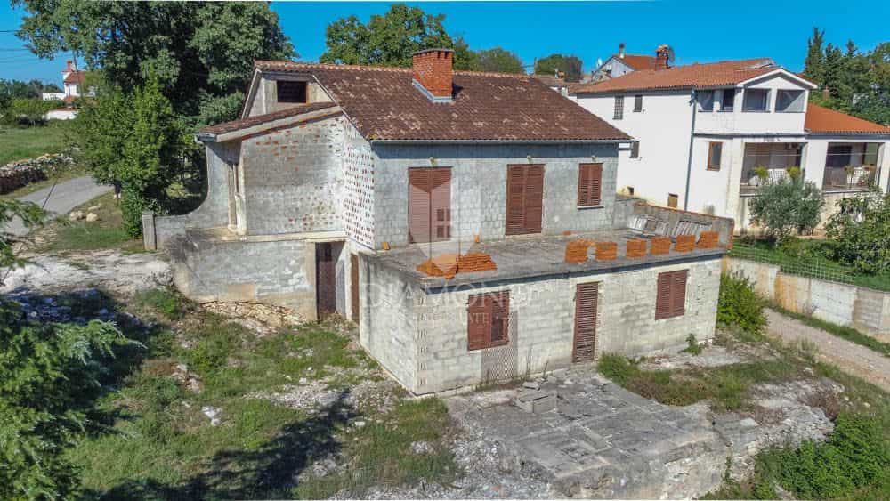 casa en Skátari, Istarska Županija 12428159