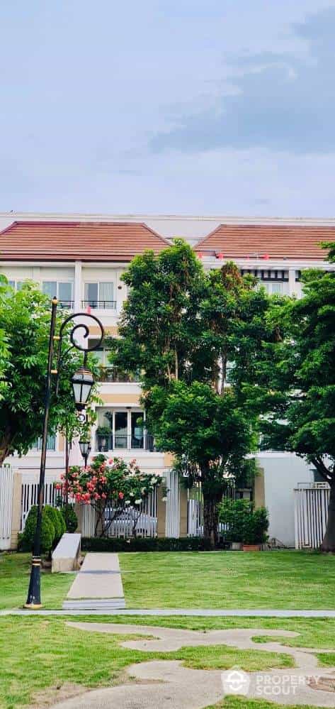 жилой дом в Bang Phongphang, Samut Prakan 12428573