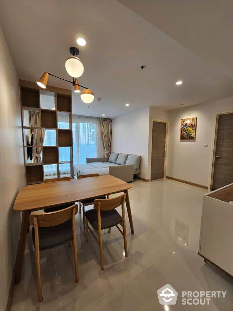 Condominium in Ban Wat Bang Kachao Klang, Samut Prakan 12428650
