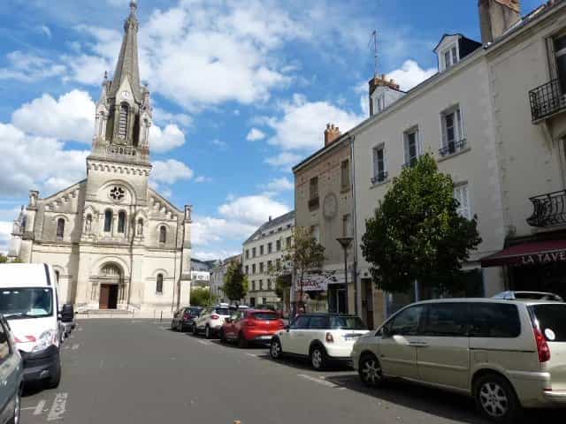 קוֹנדוֹמִינִיוֹן ב Tours, Indre-et-Loire 12429234