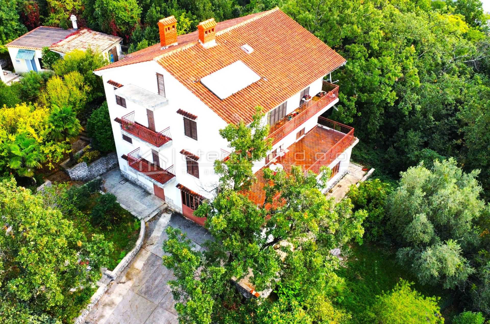 rumah dalam Viskovo, Primorsko-Goranska Zupanija 12429944