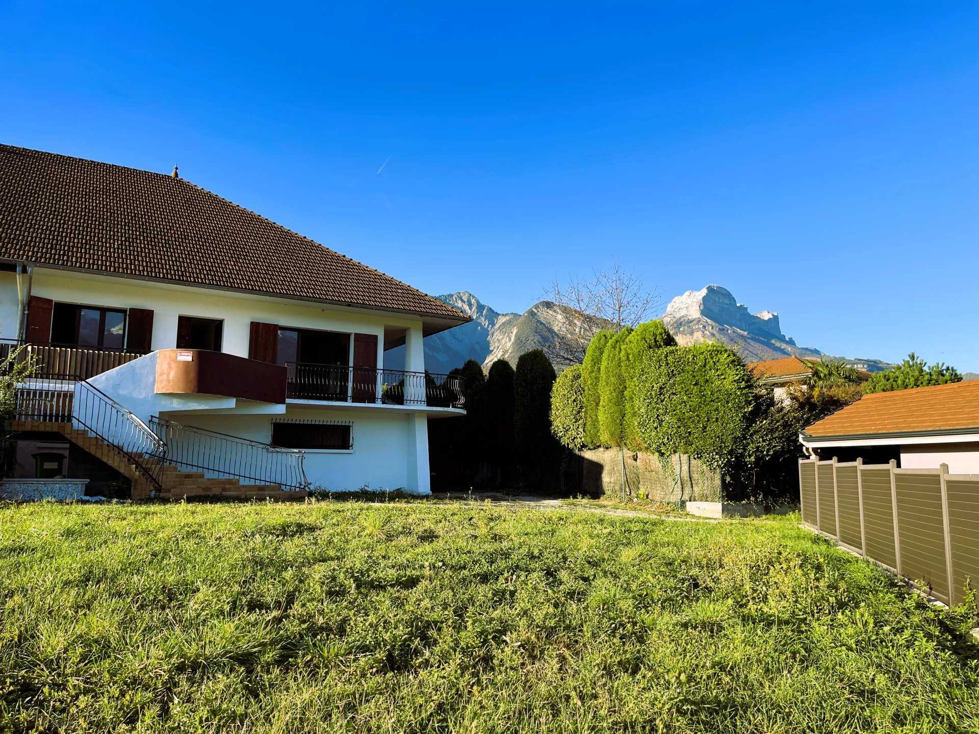 Casas Múltiplas no Saint-Ismier, Auvérnia-Ródano-Alpes 12430418