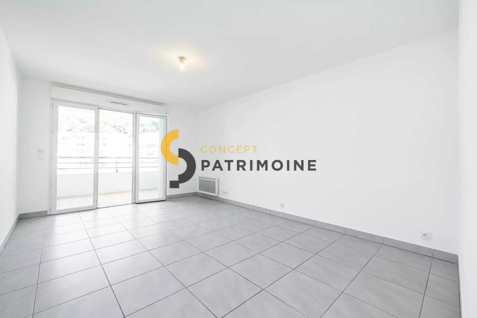 Condominium in Saint-Isidore, Provence-Alpes-Cote d'Azur 12430474