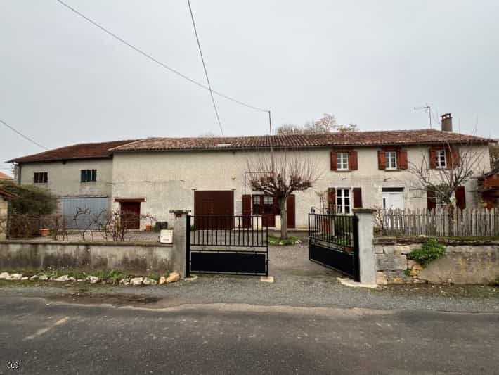 rumah dalam Aunac-sur-Charente, Nouvelle-Aquitaine 12430741
