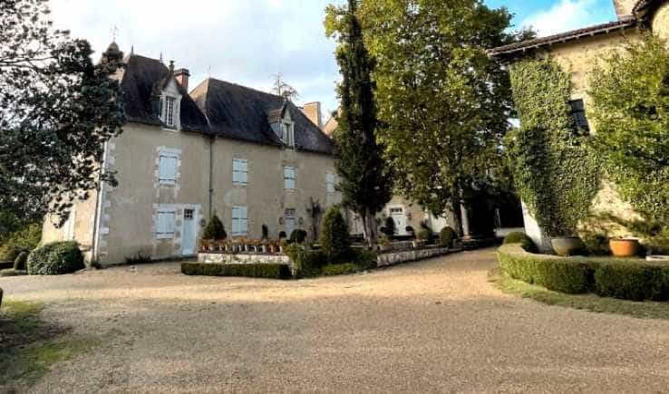 Haus im Cherves-Chatelars, Nouvelle-Aquitaine 12431849