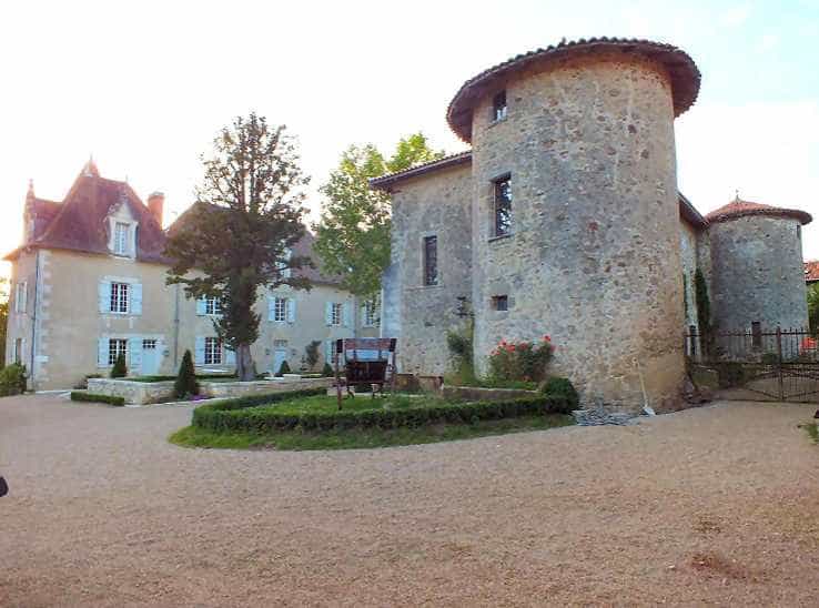 Hus i Cherves-Chatelars, Nouvelle-Aquitaine 12431849
