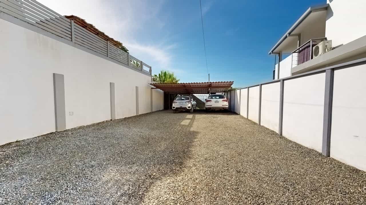 House in Uvita, Puntarenas Province 12431903
