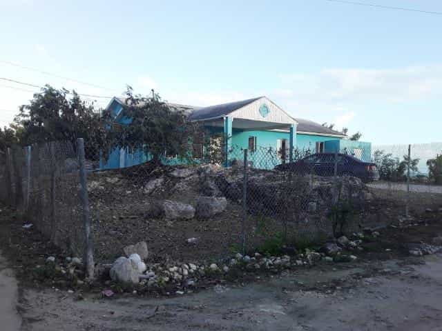 House in Pirates Well, Mayaguana 12432211