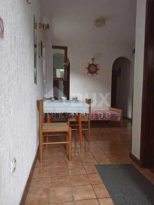 rumah dalam Novalja, Licko-Senjska Zupanija 12432400