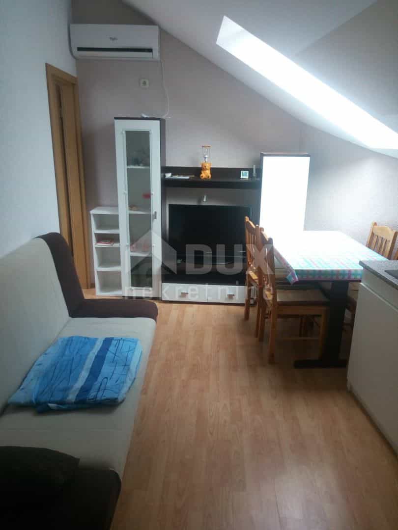 Condominium dans Bribir, Primorsko-Goranska Zupanija 12432404