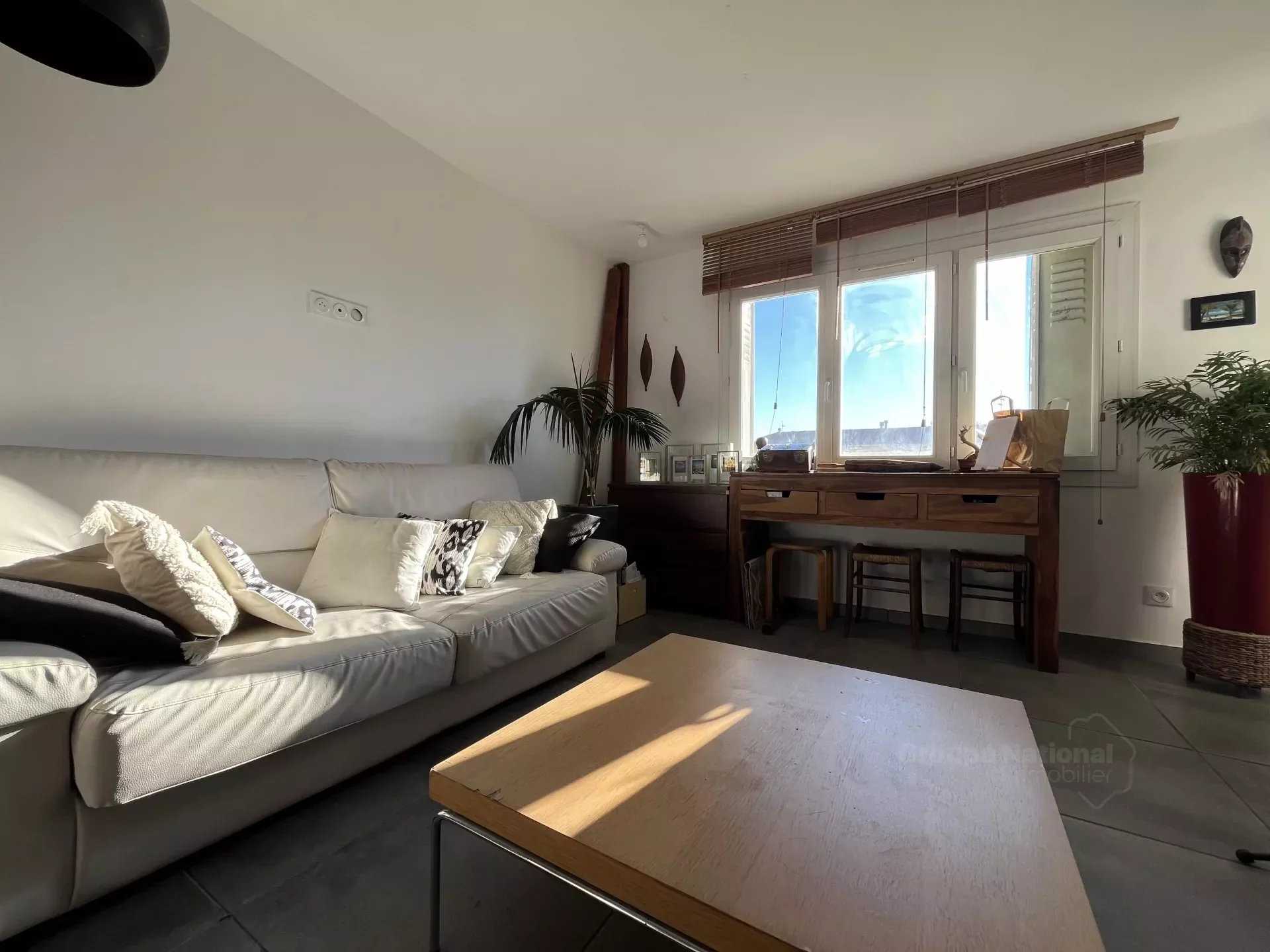 Condominium in Toulon, Var 12434177
