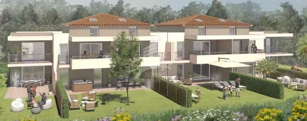 Condominium in Grasse, Provence-Alpes-Côte d'Azur 12434180