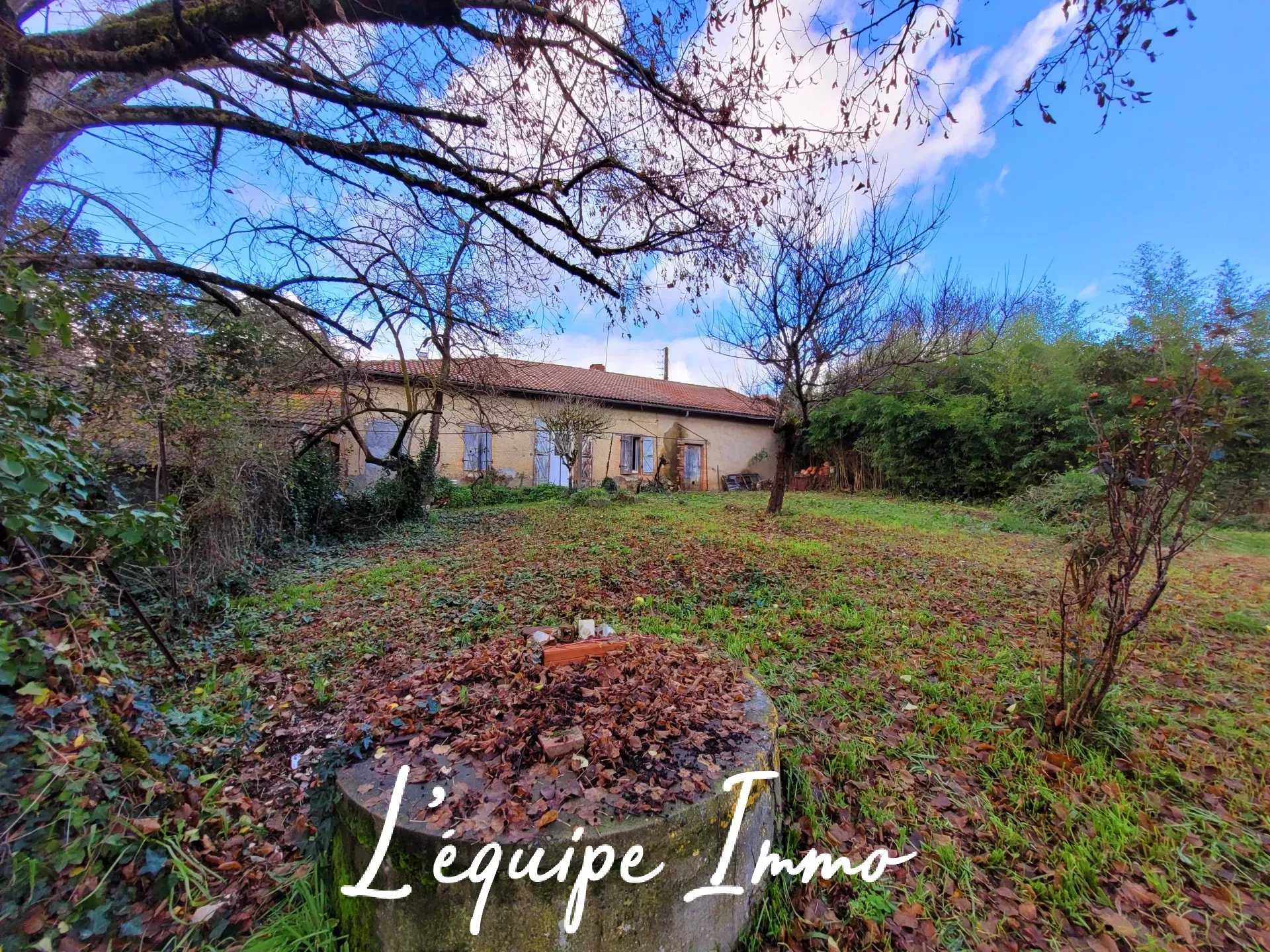 房子 在 Blere, Centre-Val de Loire 12434187