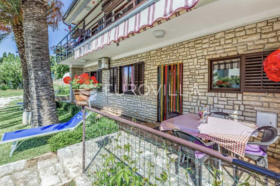 σπίτι σε Premantura, Istarska županija 12442027